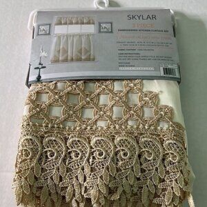 3PC Skylar Crochet Embroidery Kitchen Curtain Set